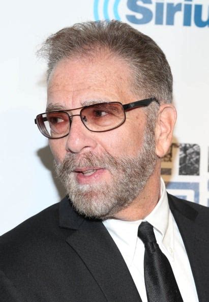 Dec 11, 2023 · Actor, Chauffeur. Net Worth in 2022: $800 Thousand. Social Media: Instagram. American actor and television personality Ronnie Mund is well-known for his roles in the movies Private Parts (1997), My Man Is a Loser (2014), and Limitless (2015). He has experience driving limos and serving as a chauffeur. Another name for him is “Ronnie the Limo ... 